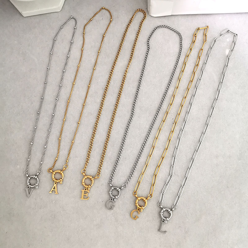 QMHJEเริ่มต้นCharmตัวอักษรสร้อ - Birth Flower Necklace บทวิจารณ์และราคา